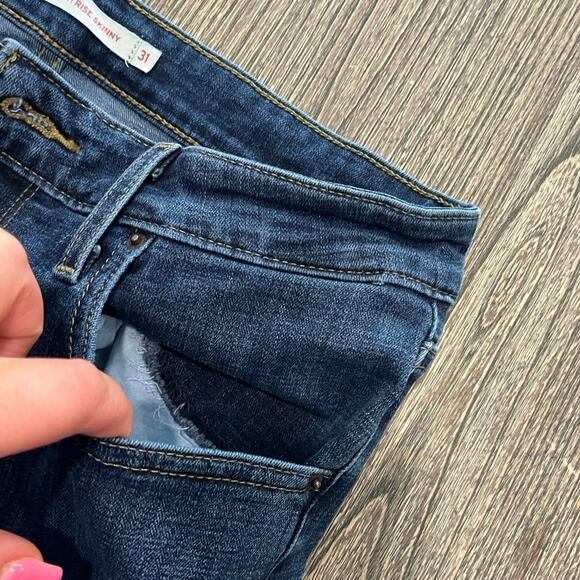 Levi's 721 High-Rise Skinny Jeans Denim Cotton Blend Dark Wash Blue Size 31 - Picture 4 of 12